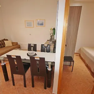  Apartament Family Mirela Borik